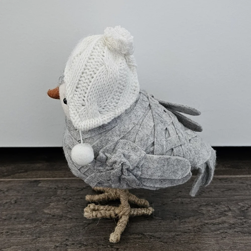 Rare & Retired Spritz Target Featherly Friends 2013 Bird with Knit & Pompom Hat